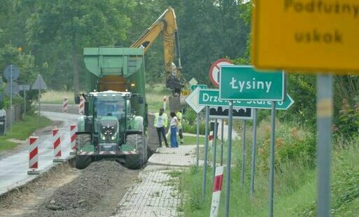 Zdjęcie do Remont drogi w Łysinach. Długie oczekiwanie na światłach, wkr&oacute;tce zmiana