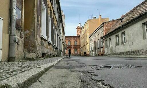 Zdjęcie do Gmina wnioskuje o dofinansowanie na remont dw&oacute;ch dr&oacute;g w centrum miasta